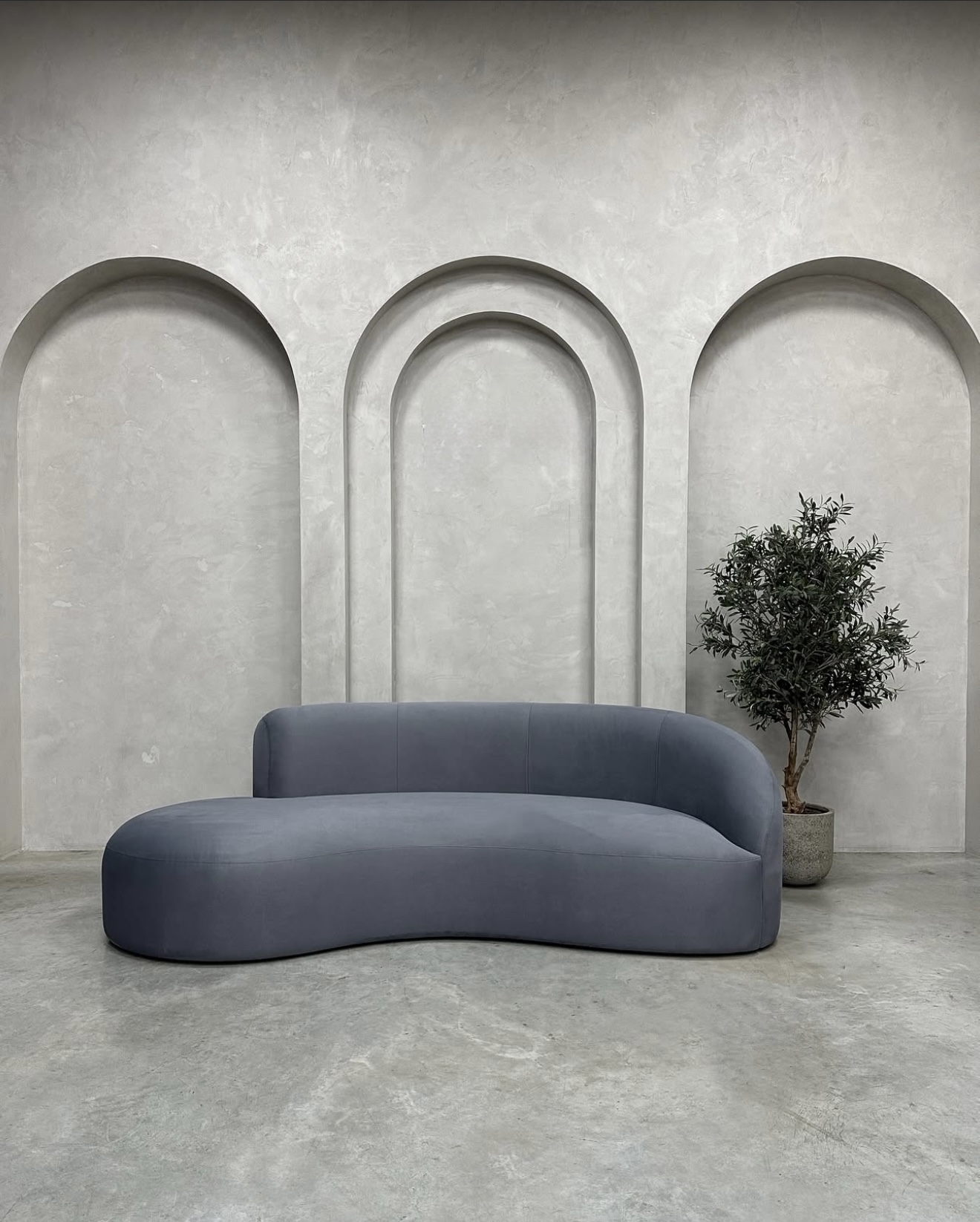 Forma Curve Sofa